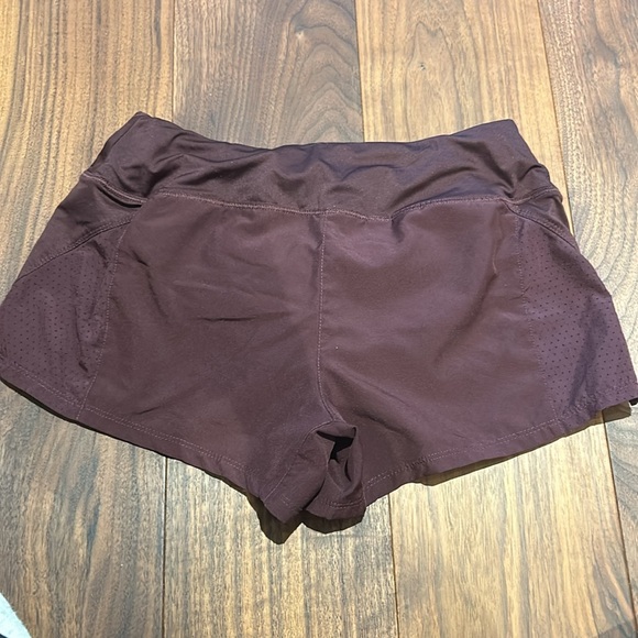 Nike shorts - Picture 2 of 2
